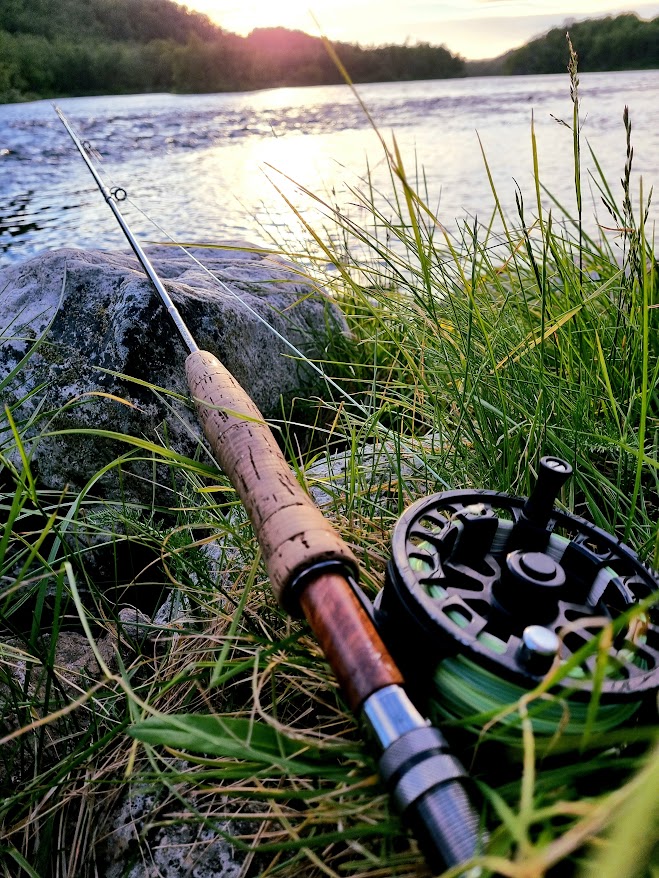 fluestang fisketur pakkeliste klargjøring ekspedisjon samipath lapland sapmi sommer i nord nord-norge flyfishing fishing dryfly guide